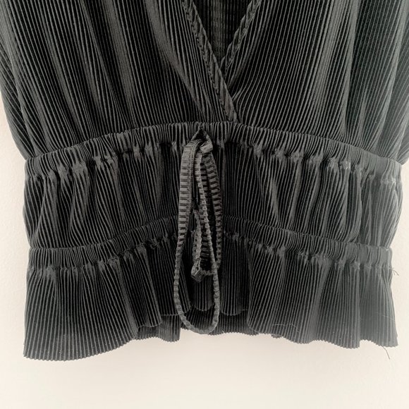 Zara Ruched Flutter Top Size Small - Picture 5 of 5